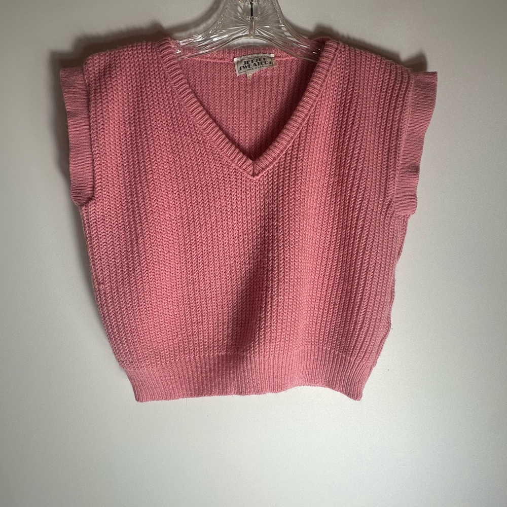 Jet set sweaters vintage pink cropped v-neck sweater no size tag see measurement